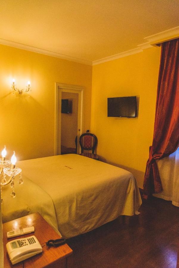 Canella Hotel *