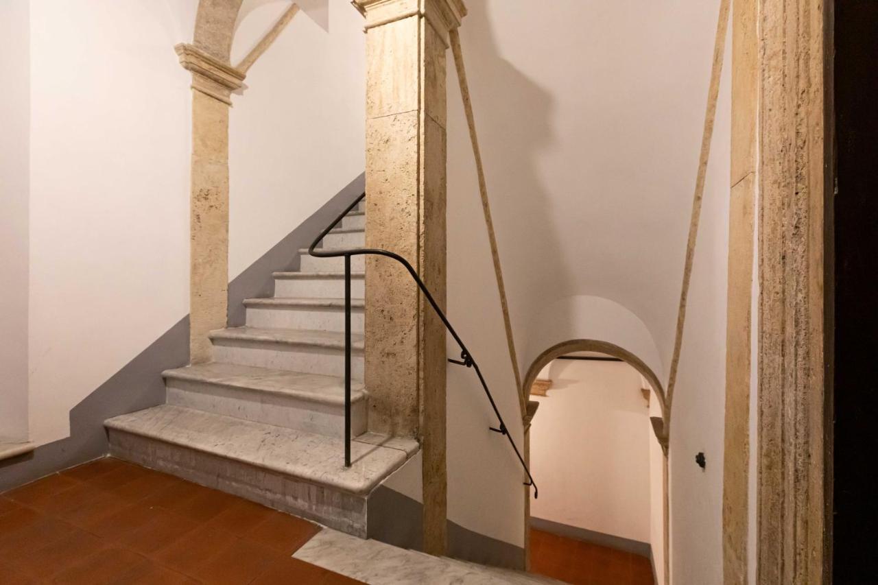 Toniolo Two Bedroom Two Bath Rome