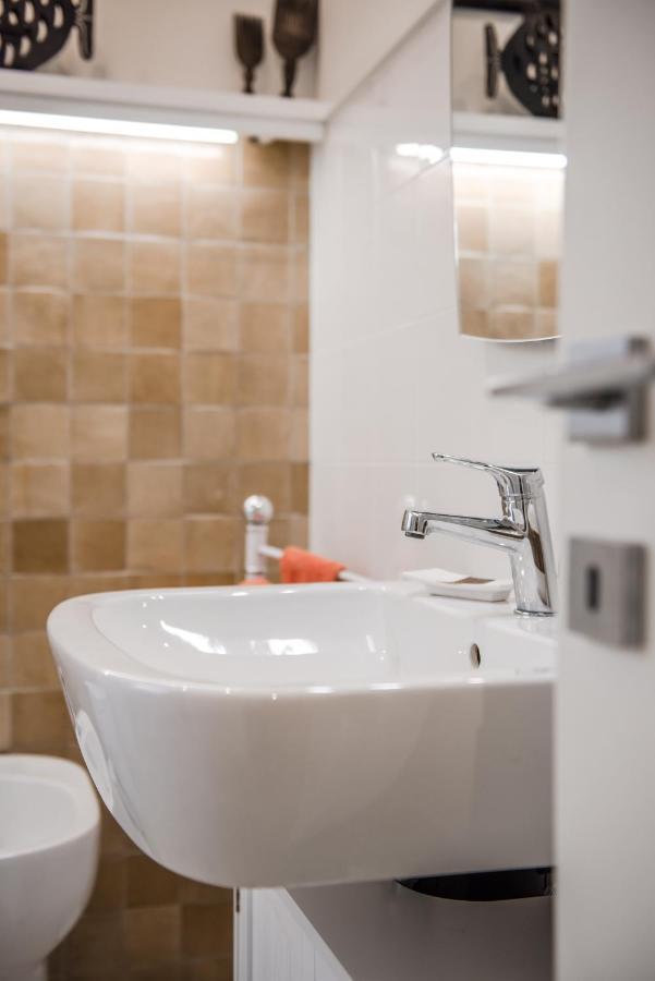 Casa 3 Santi, Your Contemporary In Apartment Rome