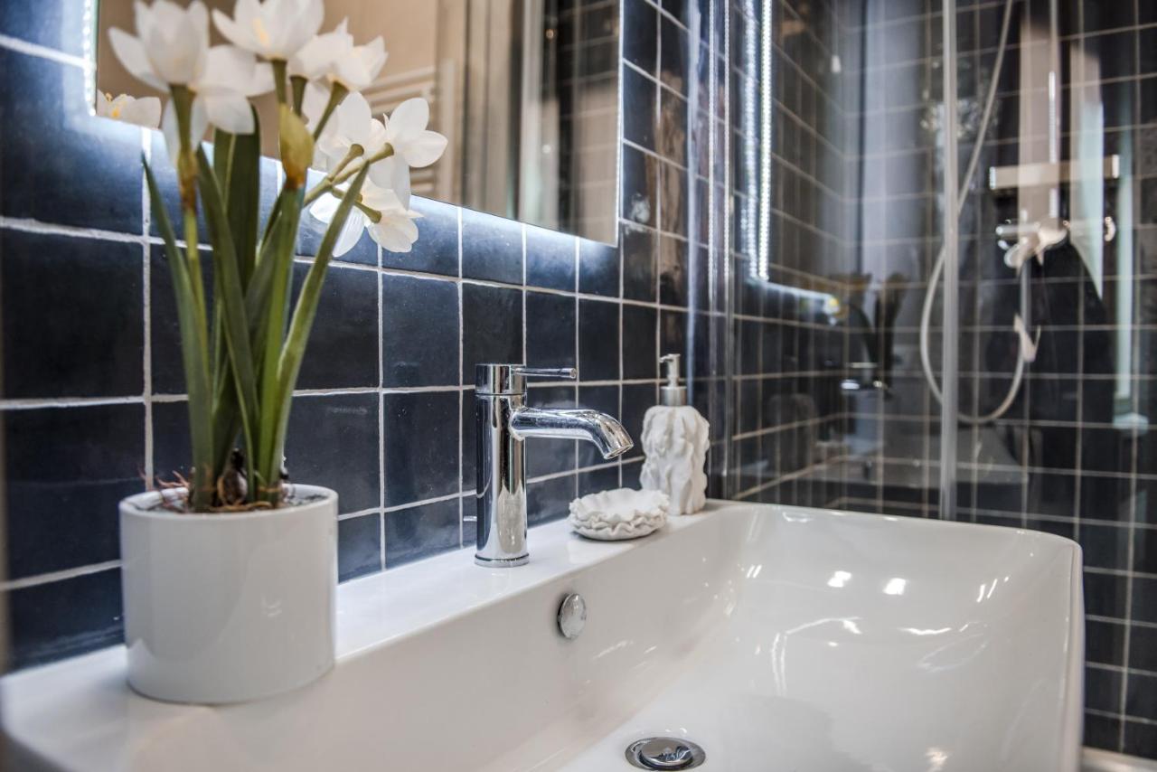 Casa 3 Santi, Your Contemporary In Apartment *