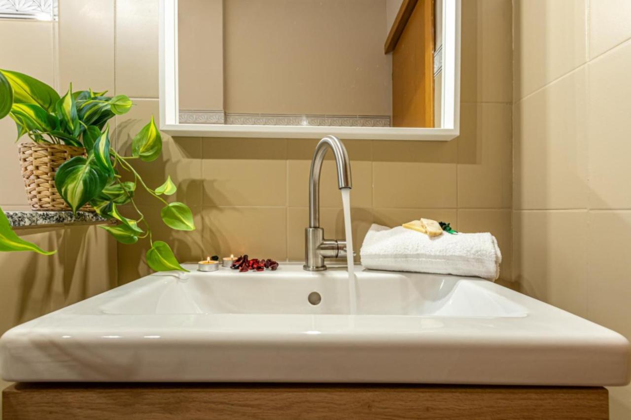 Bubbles A Piazza Trilussa In Trastevere Apartment Rome