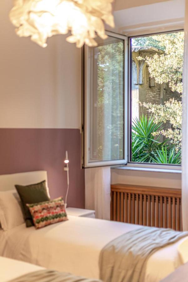 Bubbles A Piazza Trilussa In Trastevere Apartment Rome