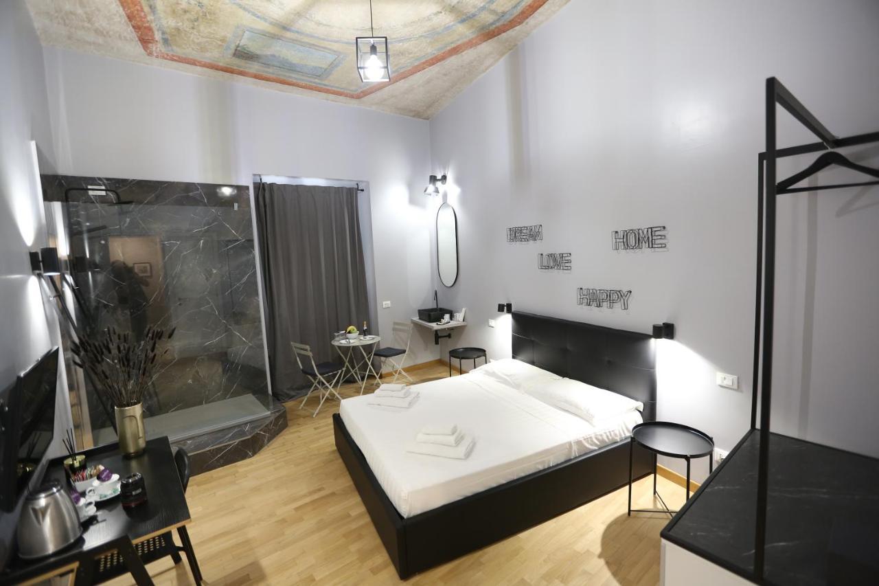 Kiss Me Luxury Bed & Breakfast Rome