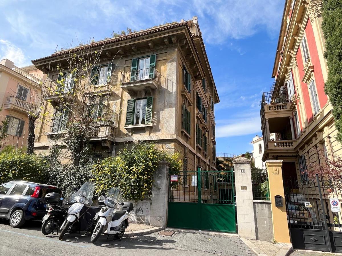 Torlonia Guest house *