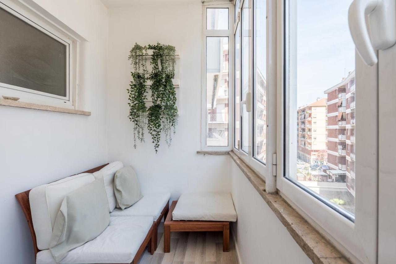 Cinecitta Gem Flat With Veranda Appartement *