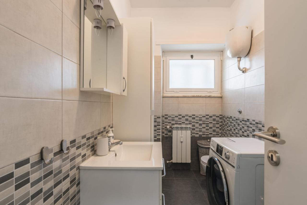 Cinecitta Gem Flat With Veranda Appartement