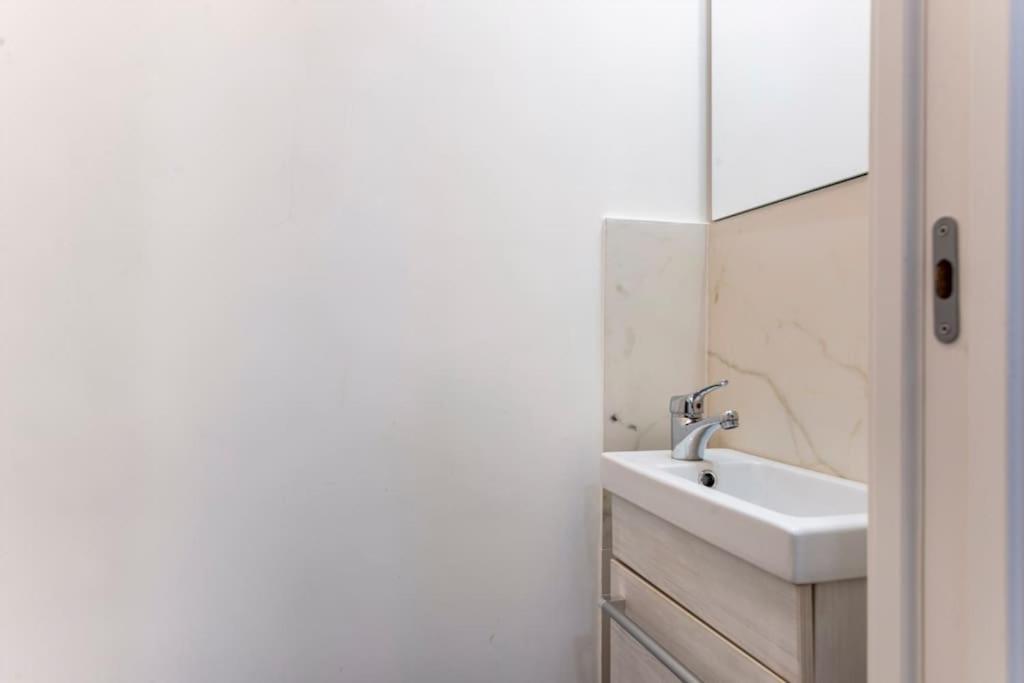 Apartment Lr Blue *
