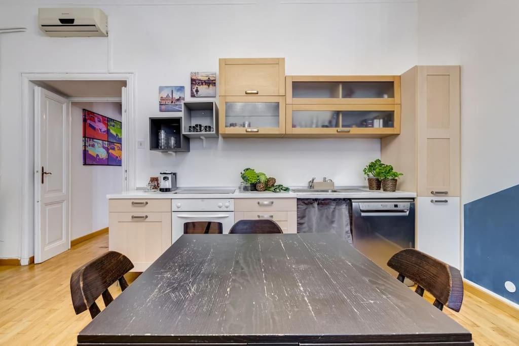 Appartamento L&l Cozy 2-bdr In San Giovanni District *