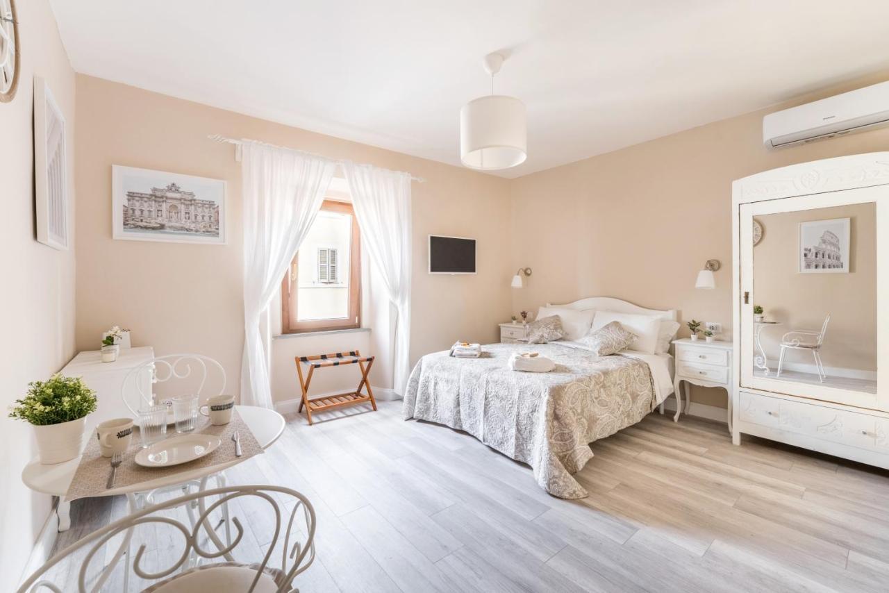 Apartment The Small Nest At Coliseum Rome