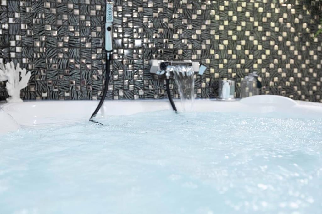 Trastevere Silver King Jacuzzisuite -topcollection