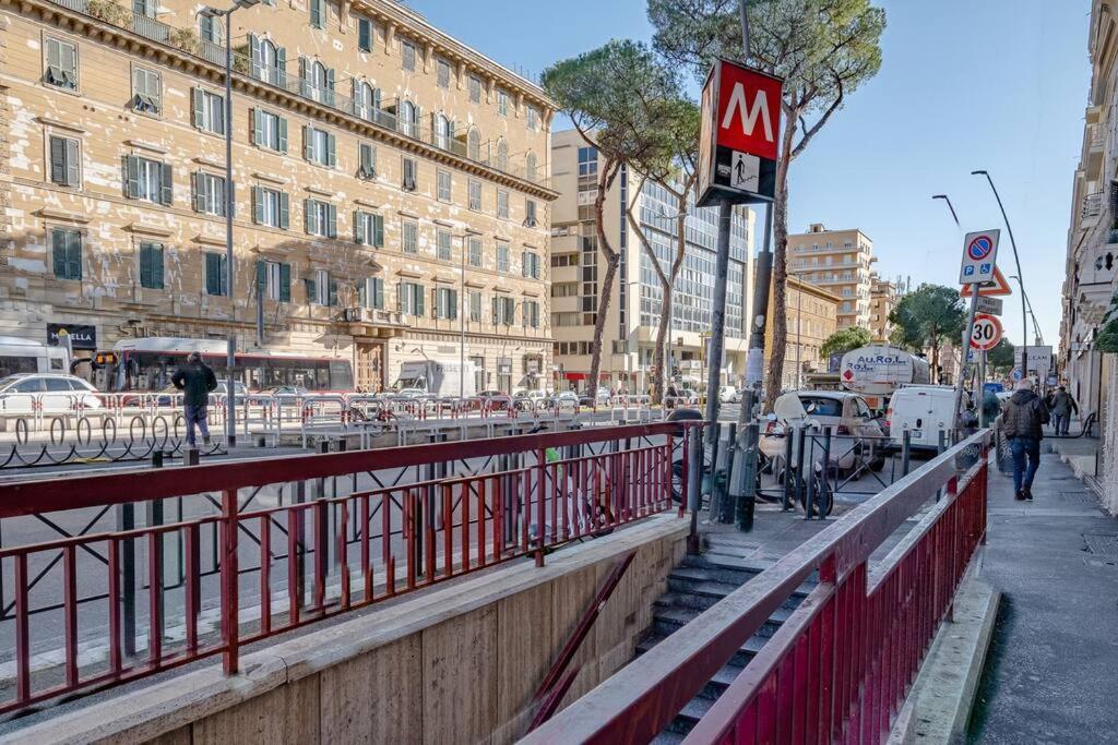 Modern At San Giovanni Apartment Rome
