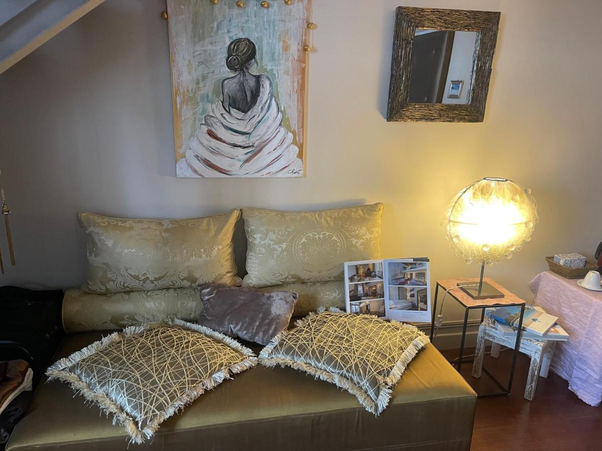 Flower Apartment Rome