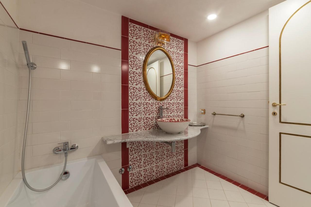 Palazzo Altieri Elegant Apartment Rome