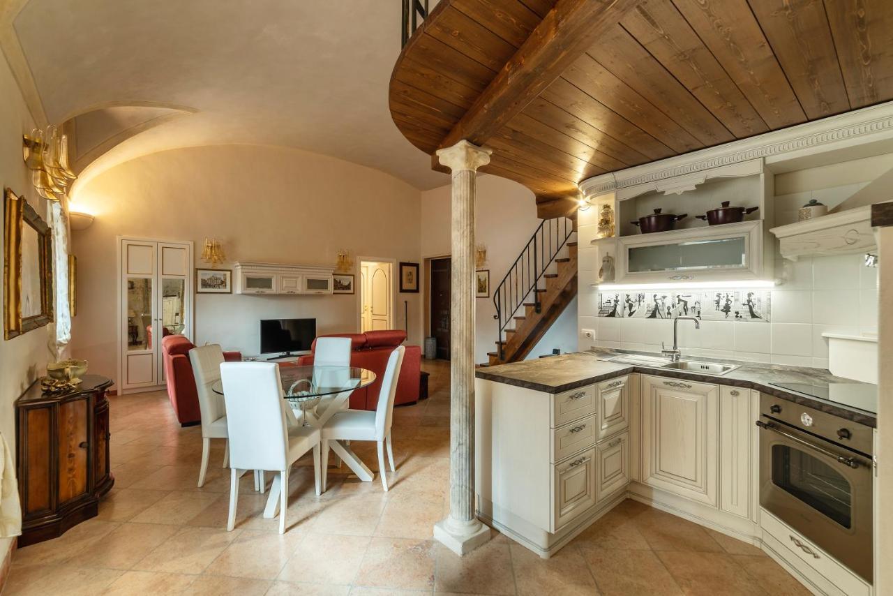 Palazzo Altieri Elegant Apartment Rome