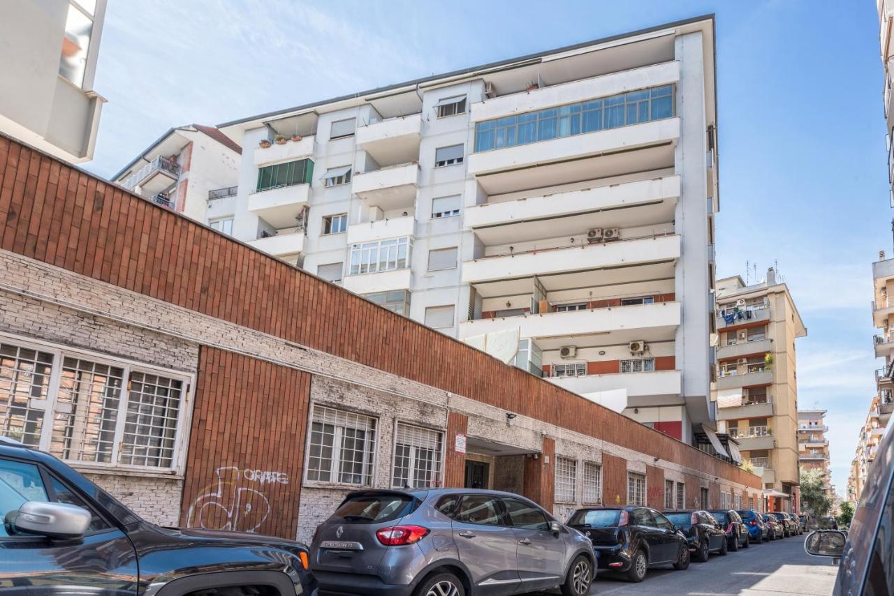Cinecitta Gem Flat With Veranda Appartement Rome