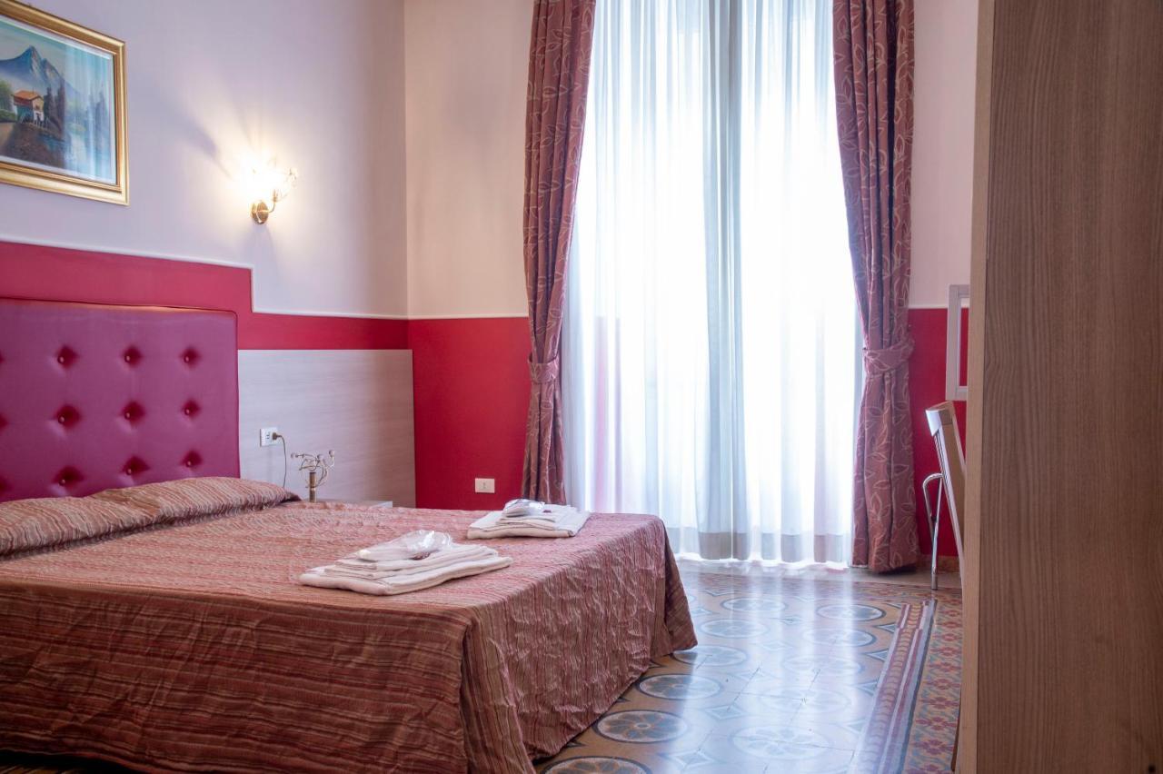 Domus Napoleone 3* Rome