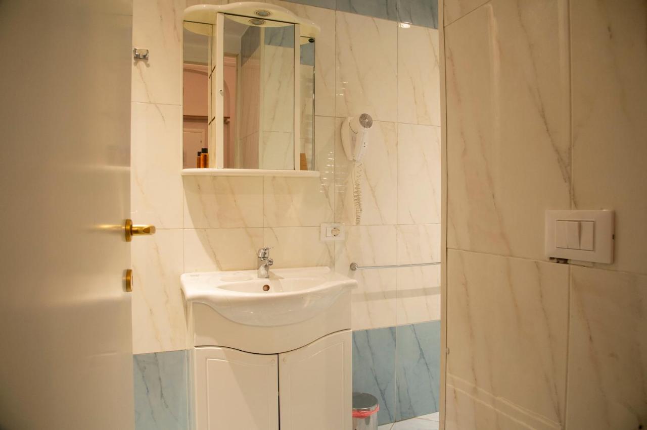 Domus Napoleone 3*