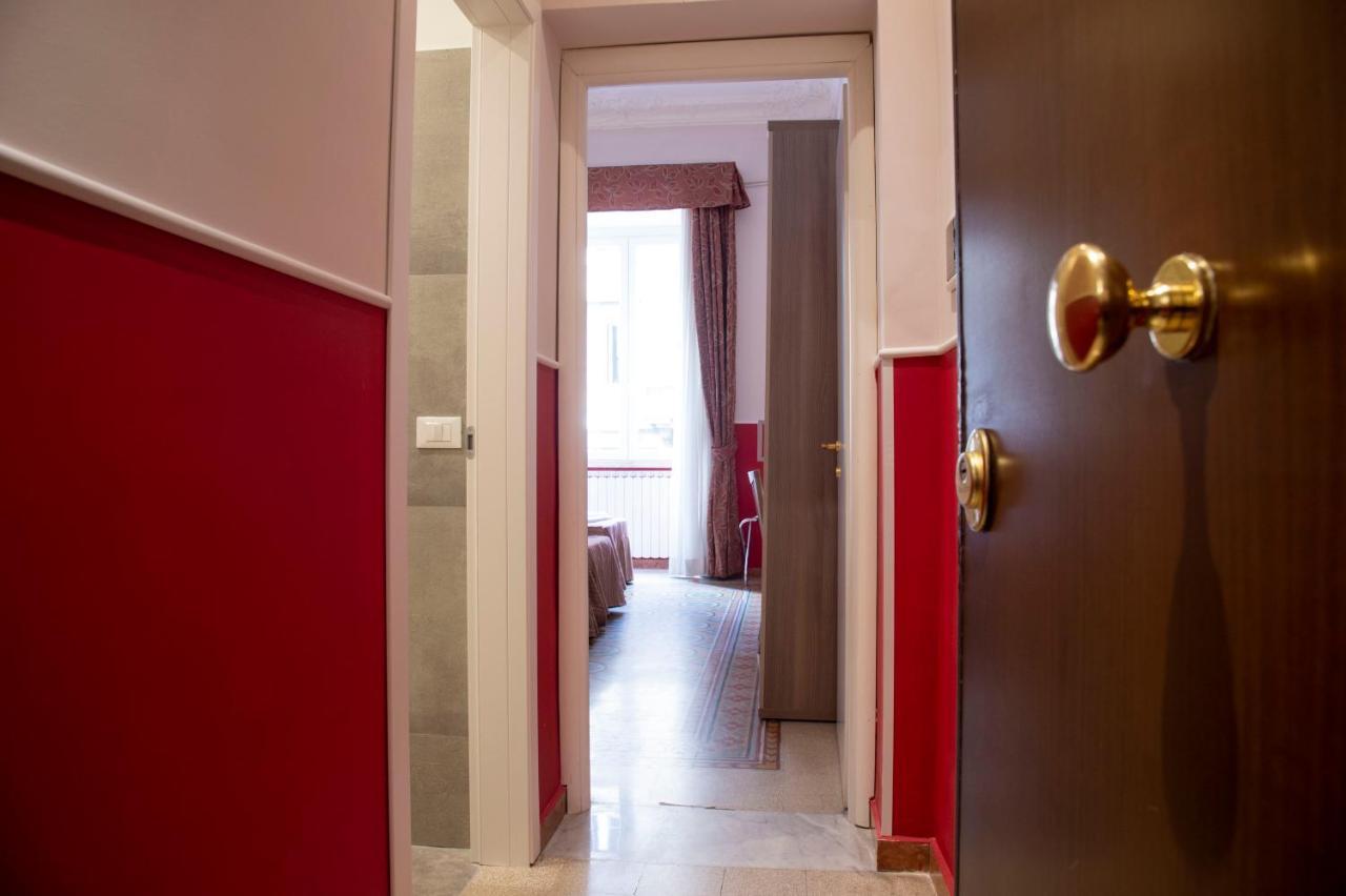 Domus Napoleone 3* Rome