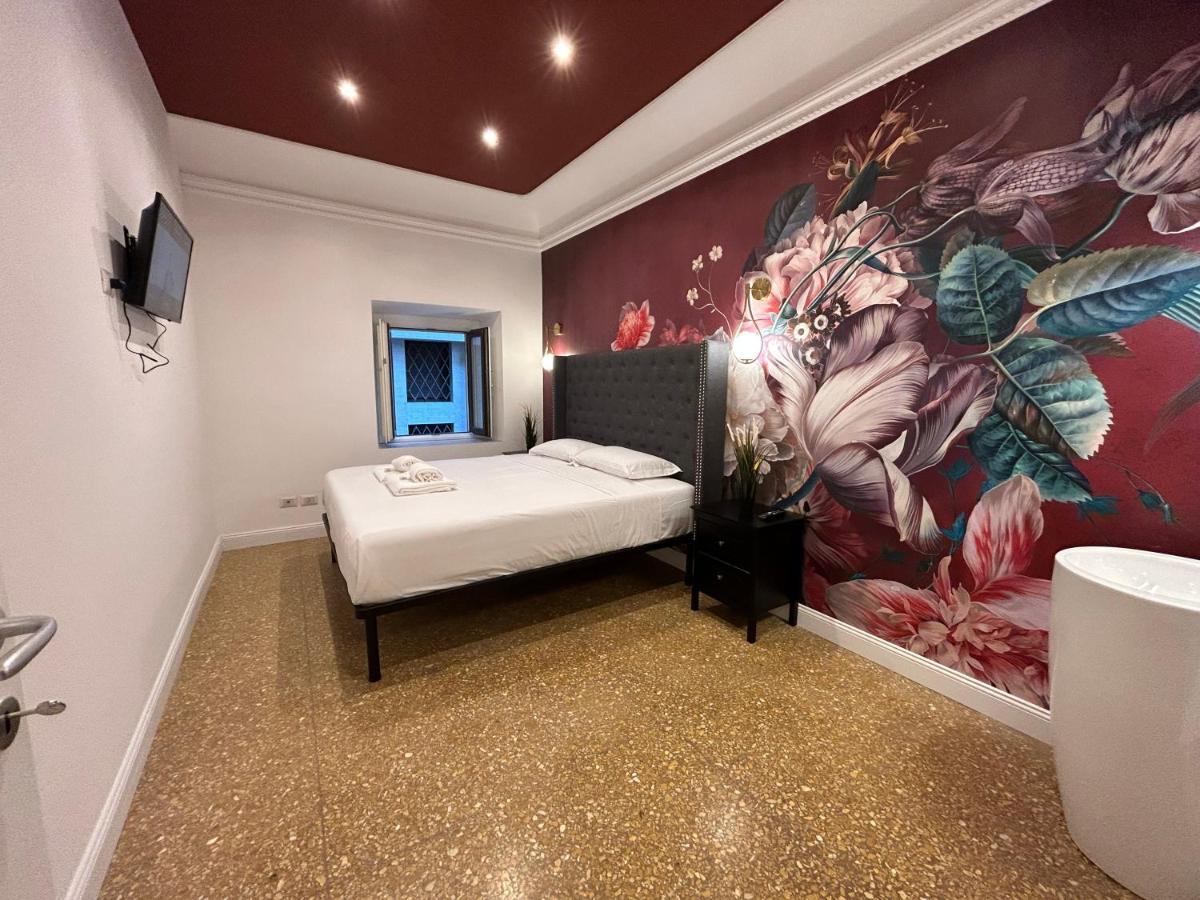 Raffaello's Place *