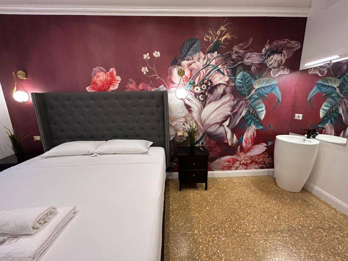 Raffaello's Place Rome