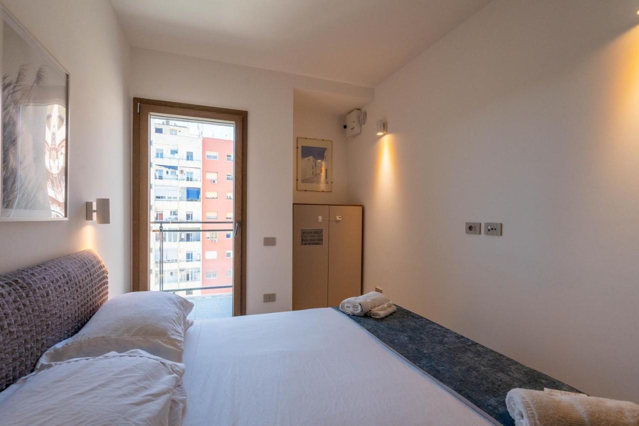 Aurealiving - Trastevere With Rooftop & Gym, Your Place In Apartamento