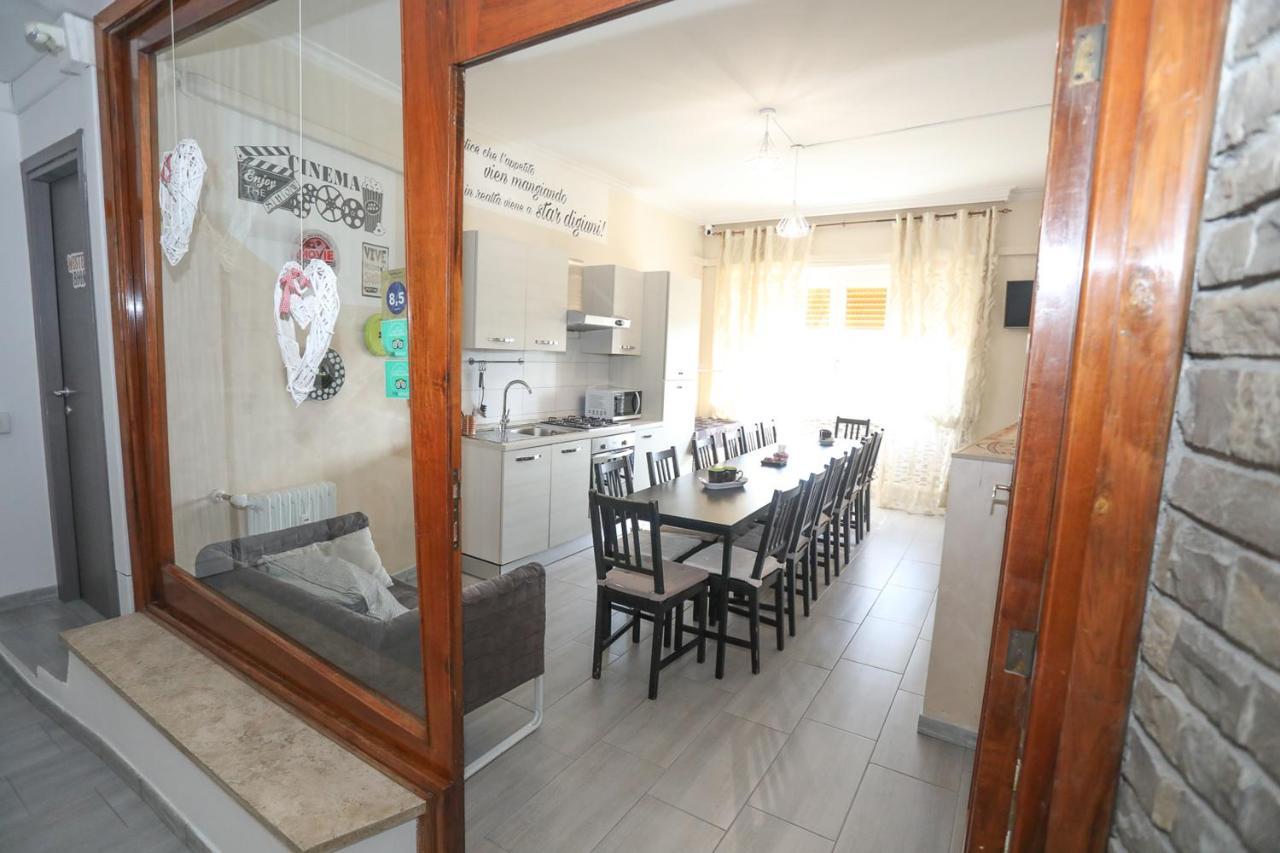 Movie Guest house Rome