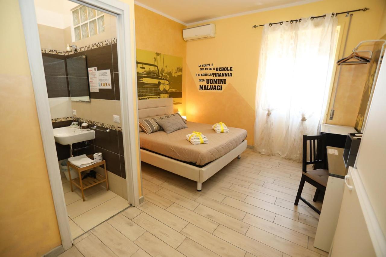 Movie Guest house *