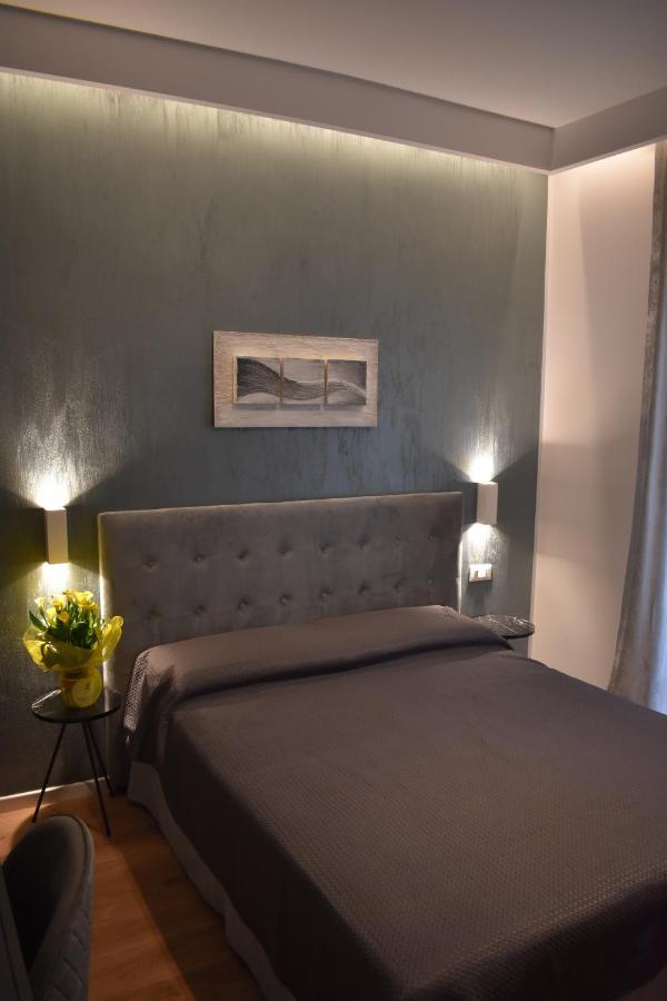 Gallery House 59 *