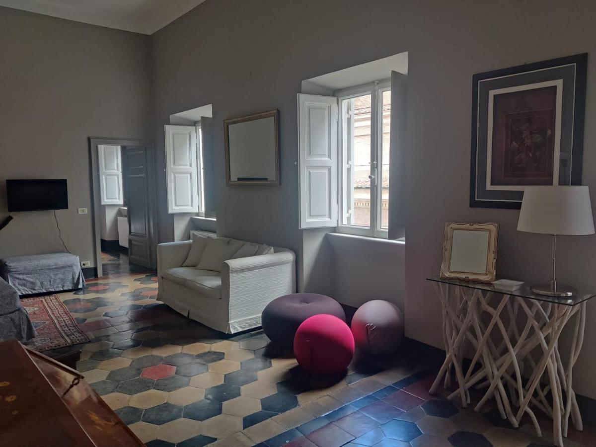 Appartement Warm Charming In Campo De Fiori