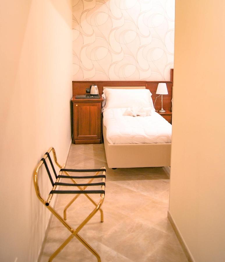Esposizione Boutique 3*