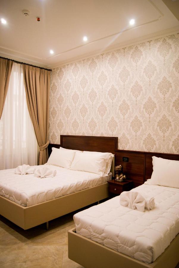 Esposizione Boutique 3* Rome
