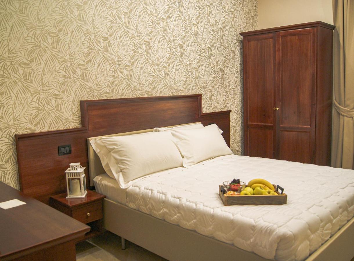 Esposizione Boutique 3*