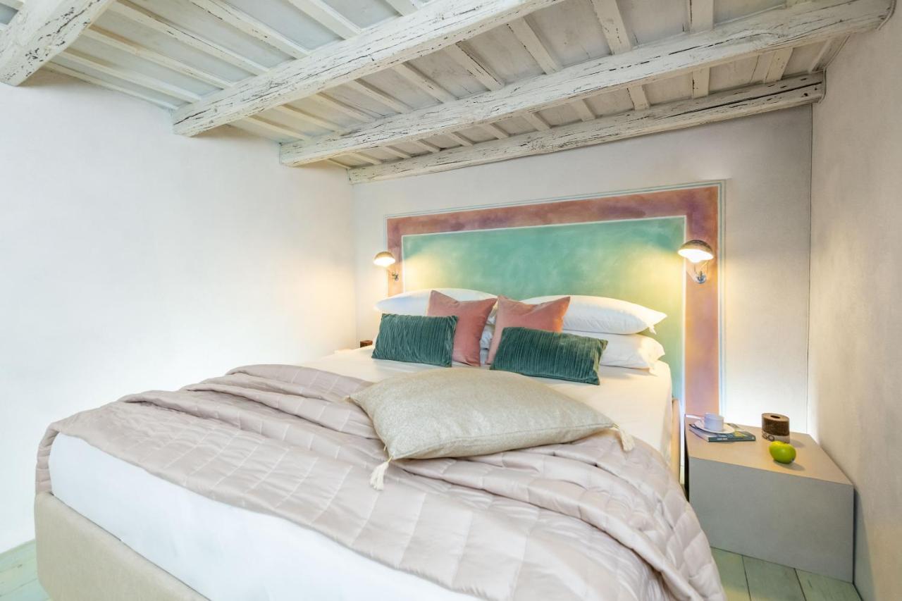 Design Near Spanish Step * Rome