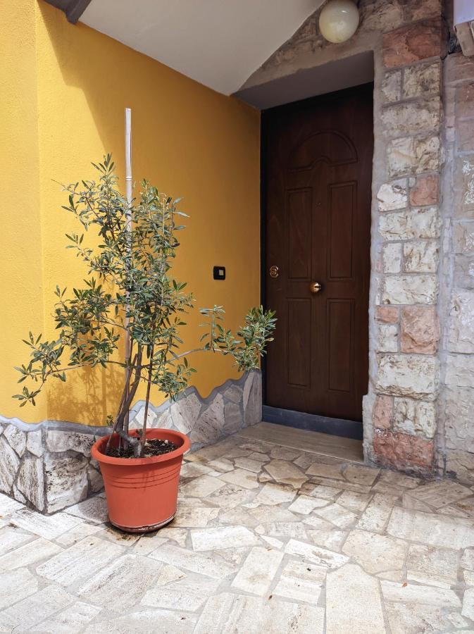 La Casetta Gialla Apartamento *