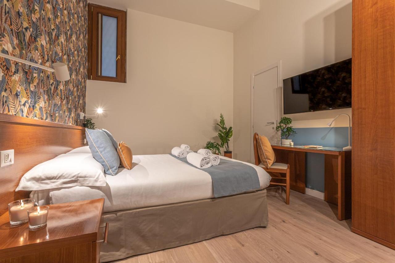Vittoria Garden Guest house Rome