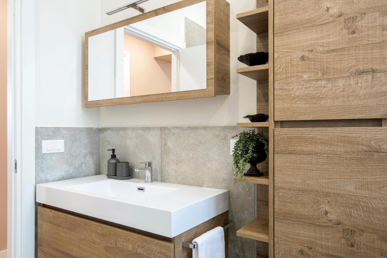 Vaticanestrome Elegant 4-bedroom In Near Vatican- Apartment Rome