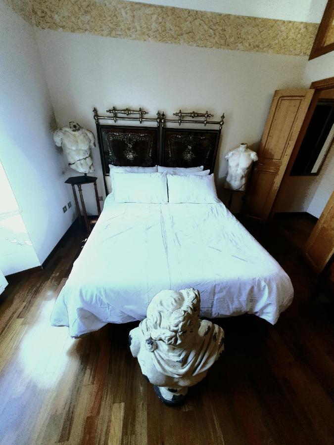 Apartment 1878s By Aat- Luxury Historic House Piazza Di Spagna *