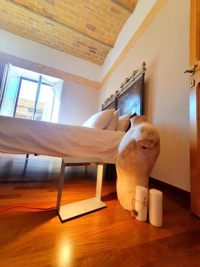 Apartment 1878s By Aat- Luxury Historic House Piazza Di Spagna *