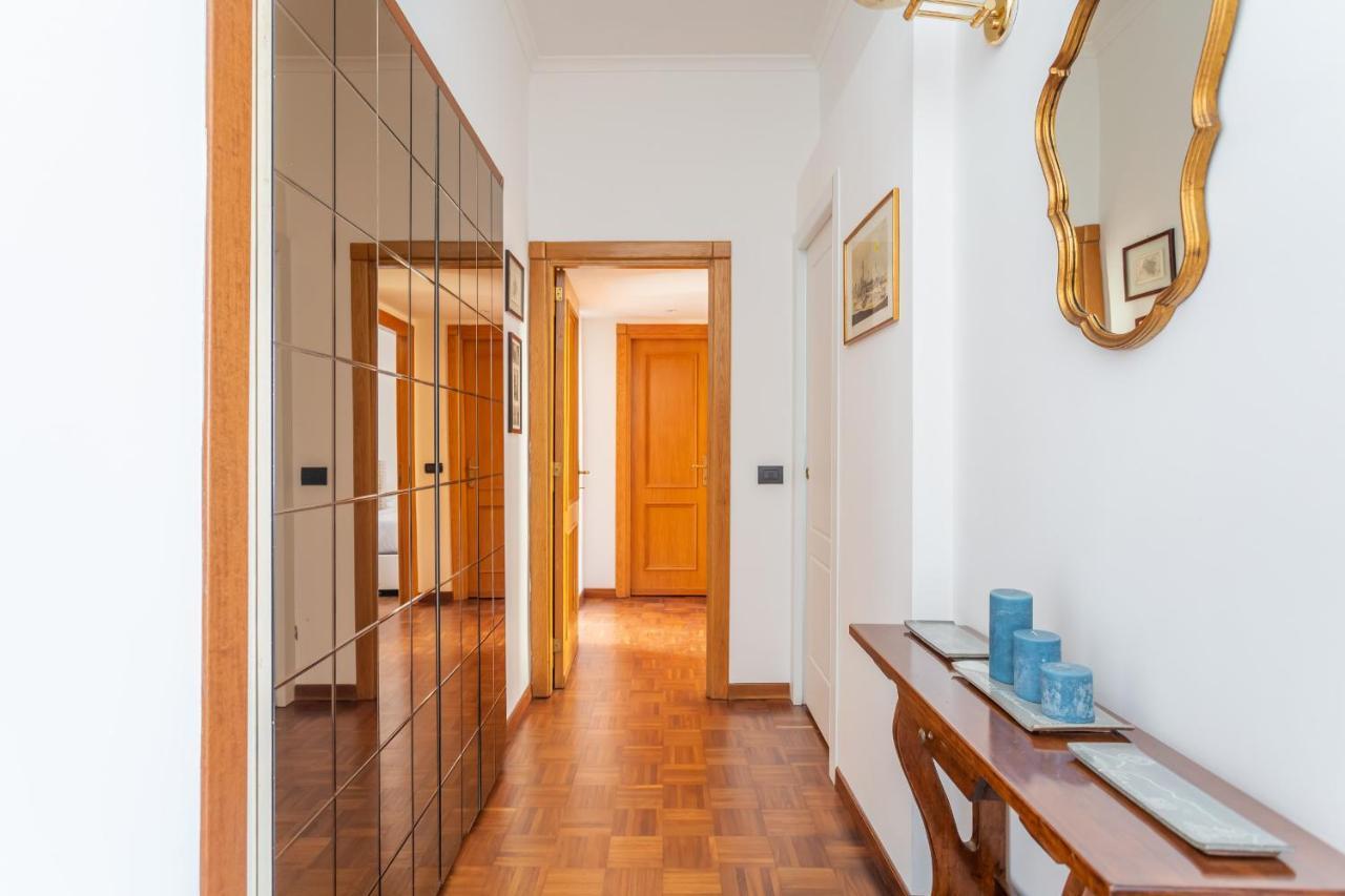 Apartment Modern 2bdr Vibrant Prati Neighborhood