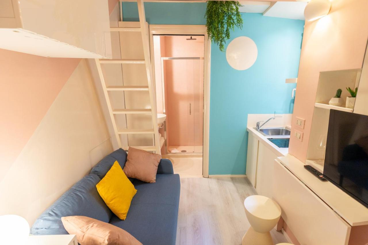 The 62 L Homkeey Apartment