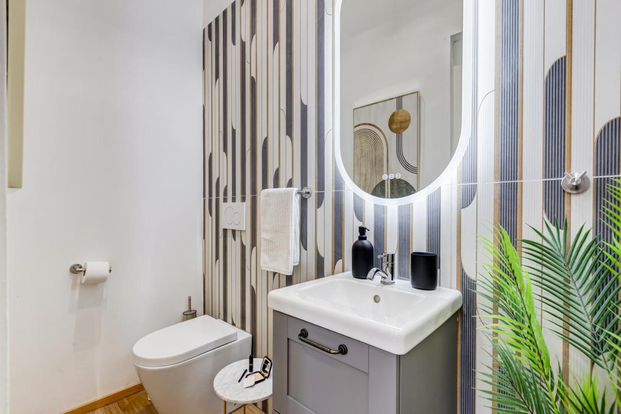 Chiara - A New Luxury Star Is Born In Rome! * Rome