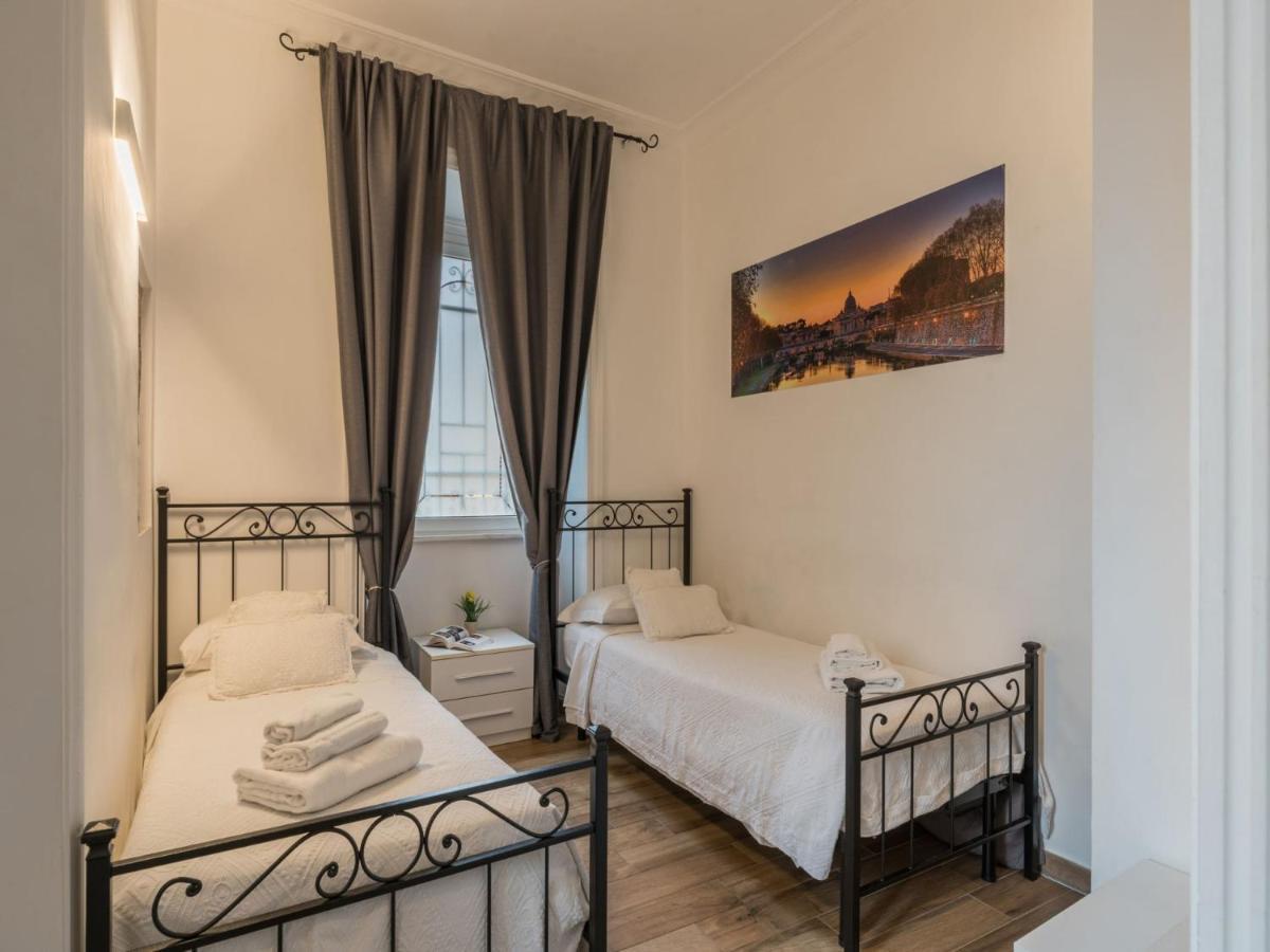 Appartement The Best Rent - Elegant Three-bedroom A Few Steps From Fontana Di Trevi *