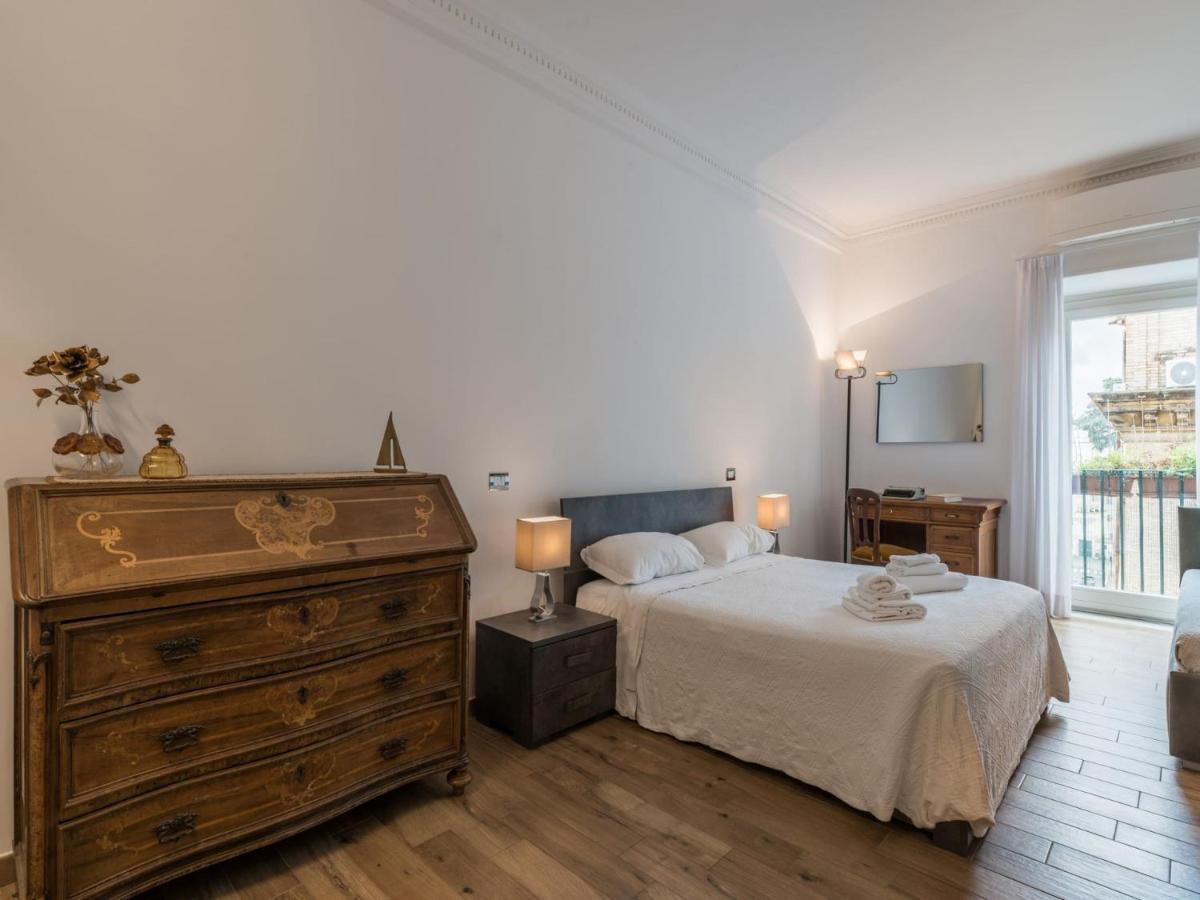 The Best Rent - Elegant Three-bedroom A Few Steps From Fontana Di Trevi * Rome