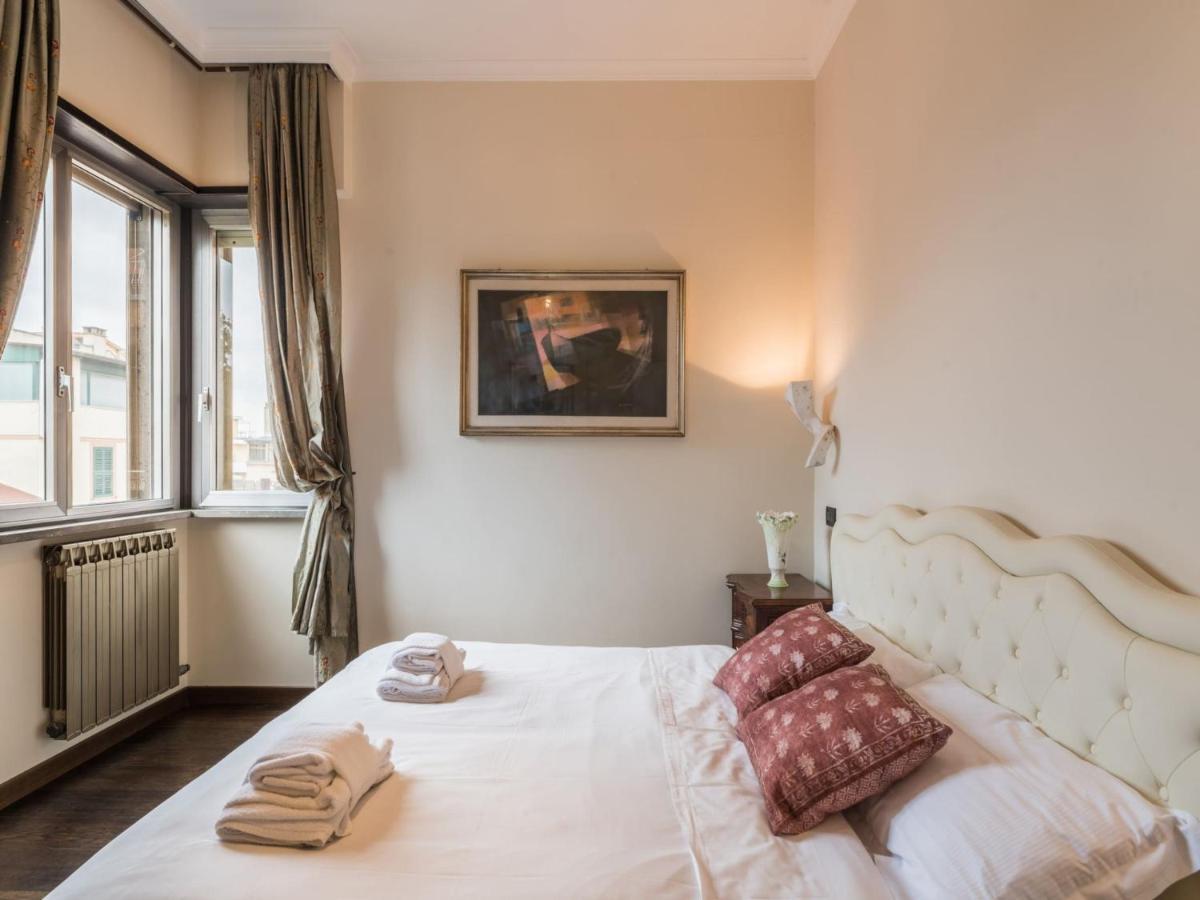 The Rent - Elegant Two-bedroom In Via Aurelia Appartement