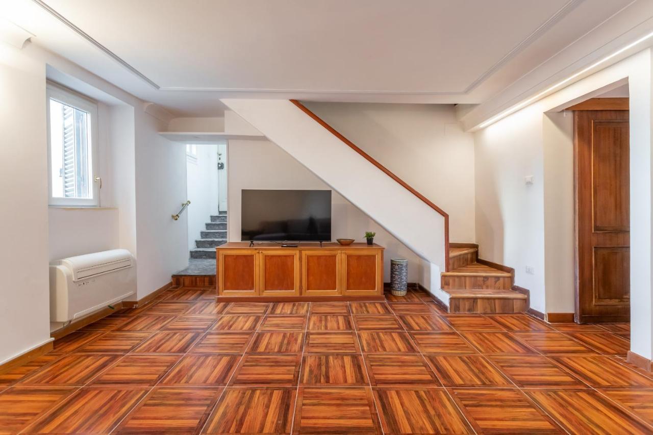 Trastevere San Calisto 3 Bdr Appartement