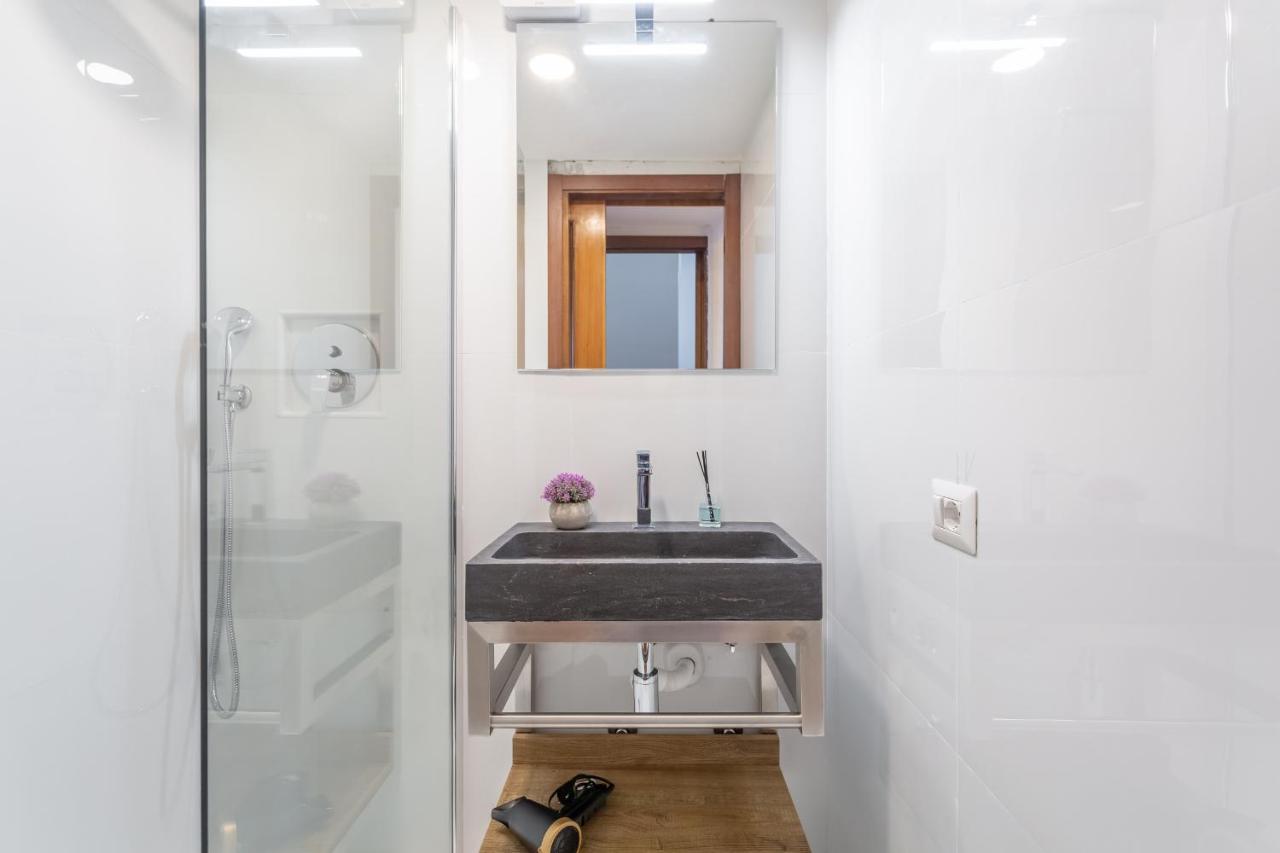 Trastevere San Calisto 3 Bdr Apartment Rome