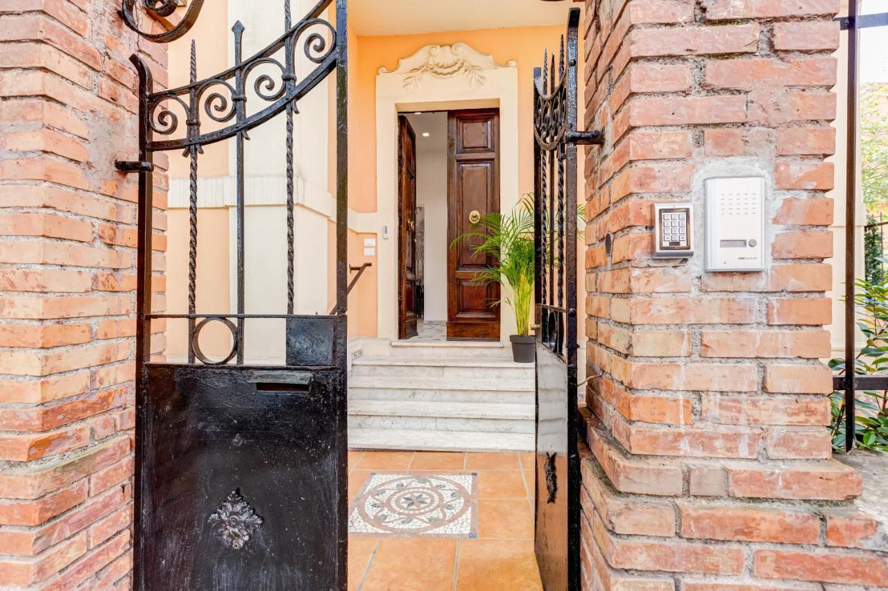 Villa Chiara - A New Luxury Star Is Born In Rome! Rome