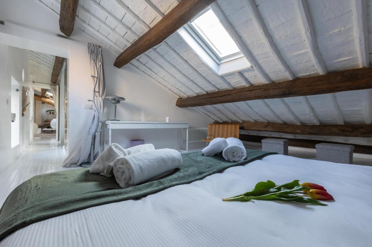 Pantheon White Penthouse Holiday home