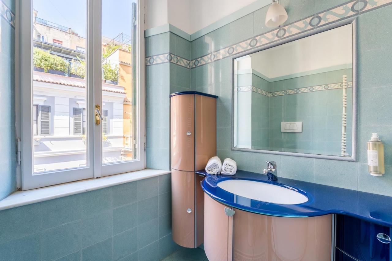 Elizabeth Penthouse, Charmy In Little London 10 Min From The Center Apartment Rome