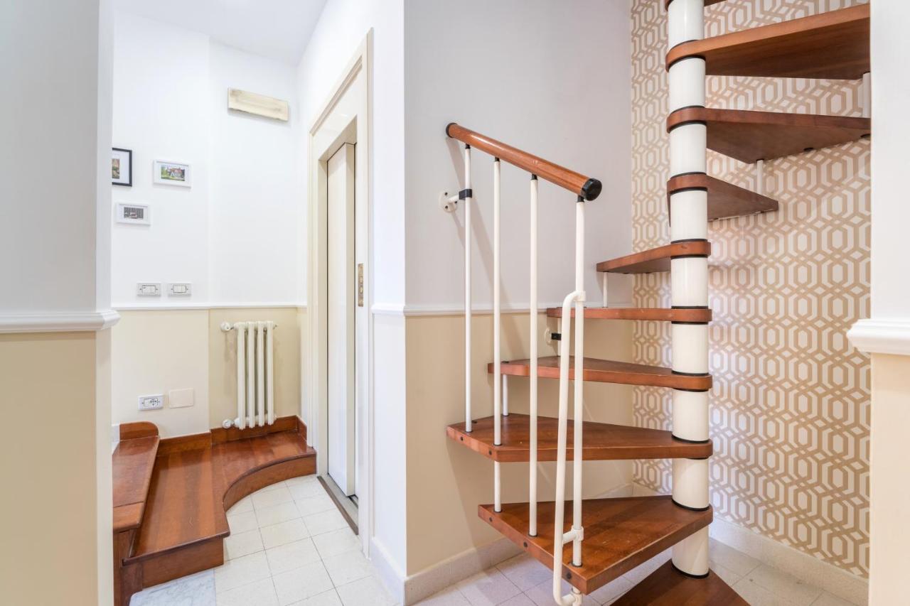Apartment Elizabeth Penthouse, Charmy In Little London 10 Min From The Center Rome
